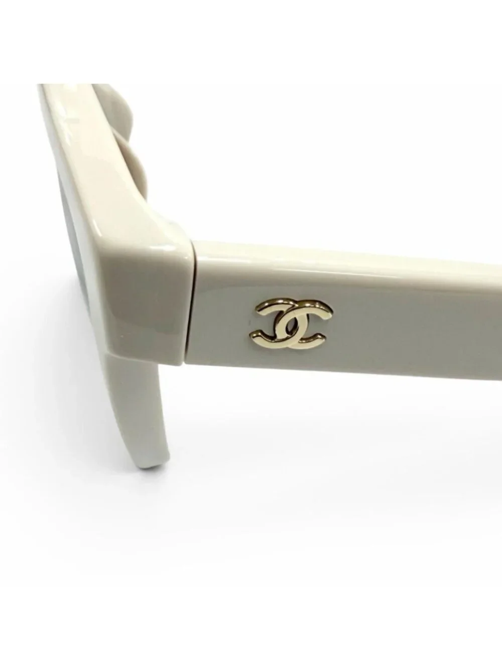 Chanel CC Logo Ball Chain Sunglasses Light Beige Eyewear